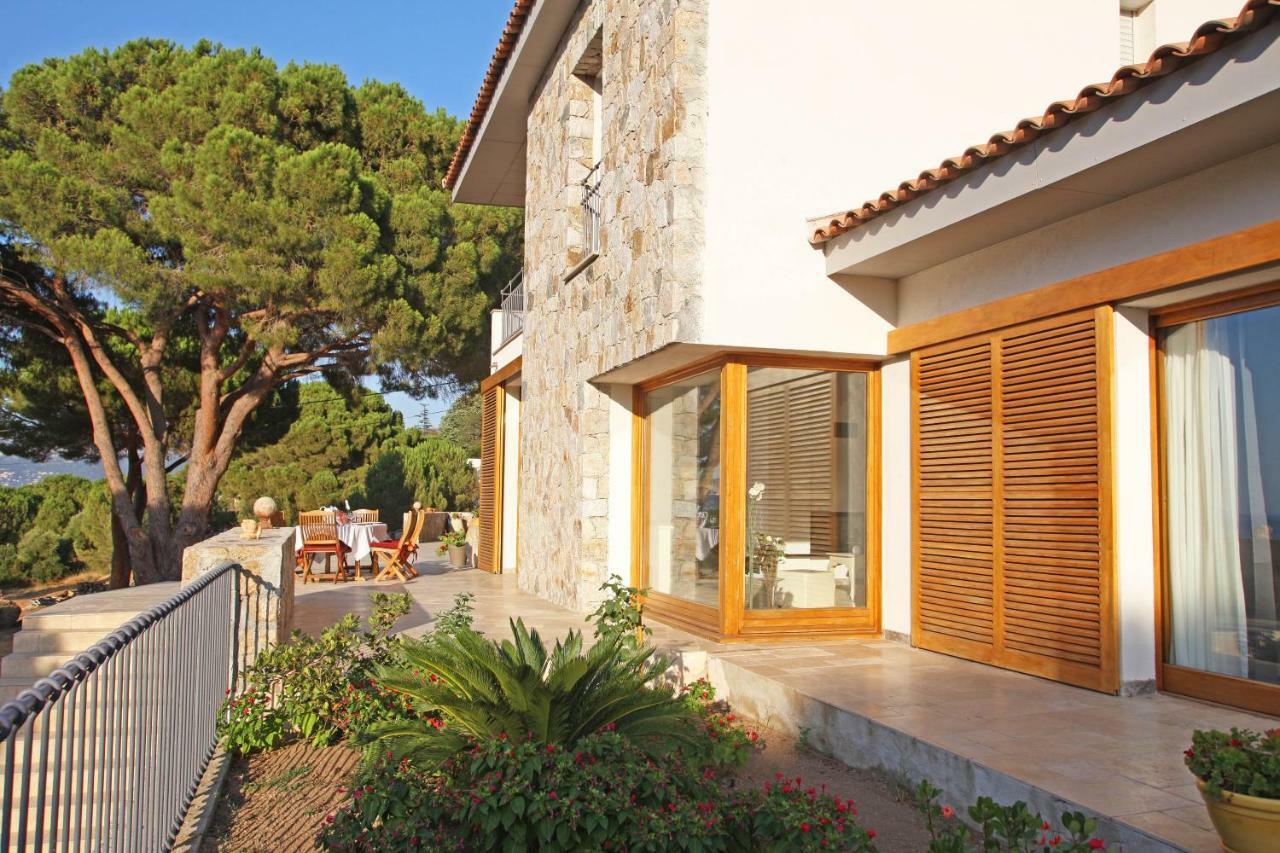 La Ghisonaise Maison D'Hotes كالفي المظهر الخارجي الصورة